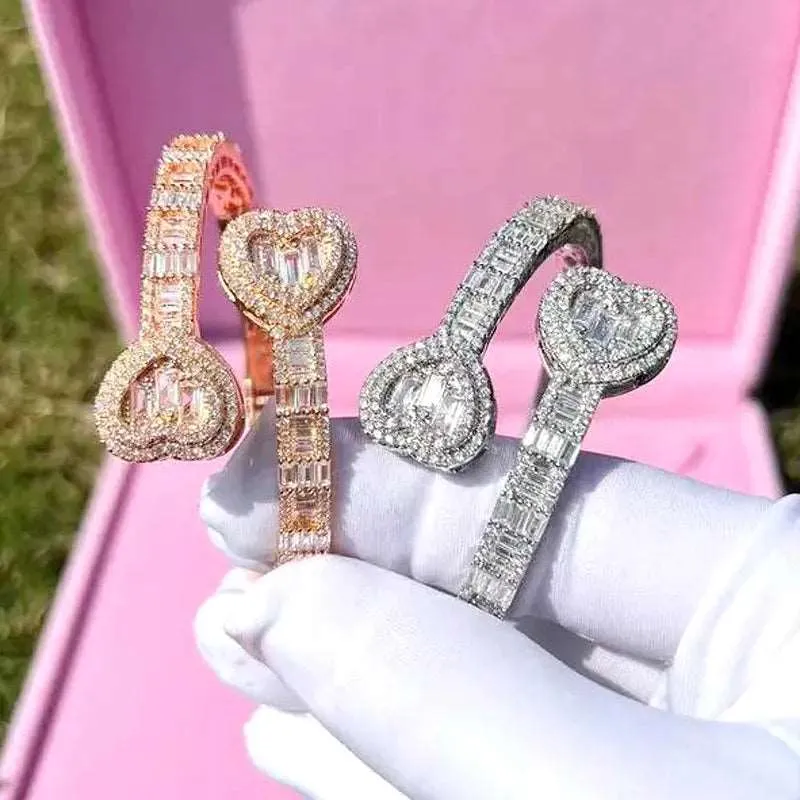 2023 New Iced Out Bling Opened Heart Zircon Charm Bracelet Rectangle AAA CZ Hearts Bangle For Men Women Hiphop Luxury Jewelry