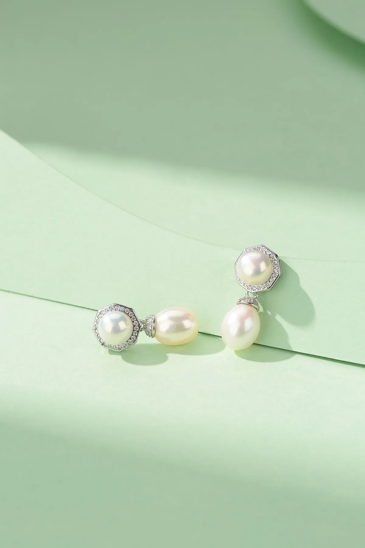 9-10mm Freshwater Rice Pearl & Amoret Earrings