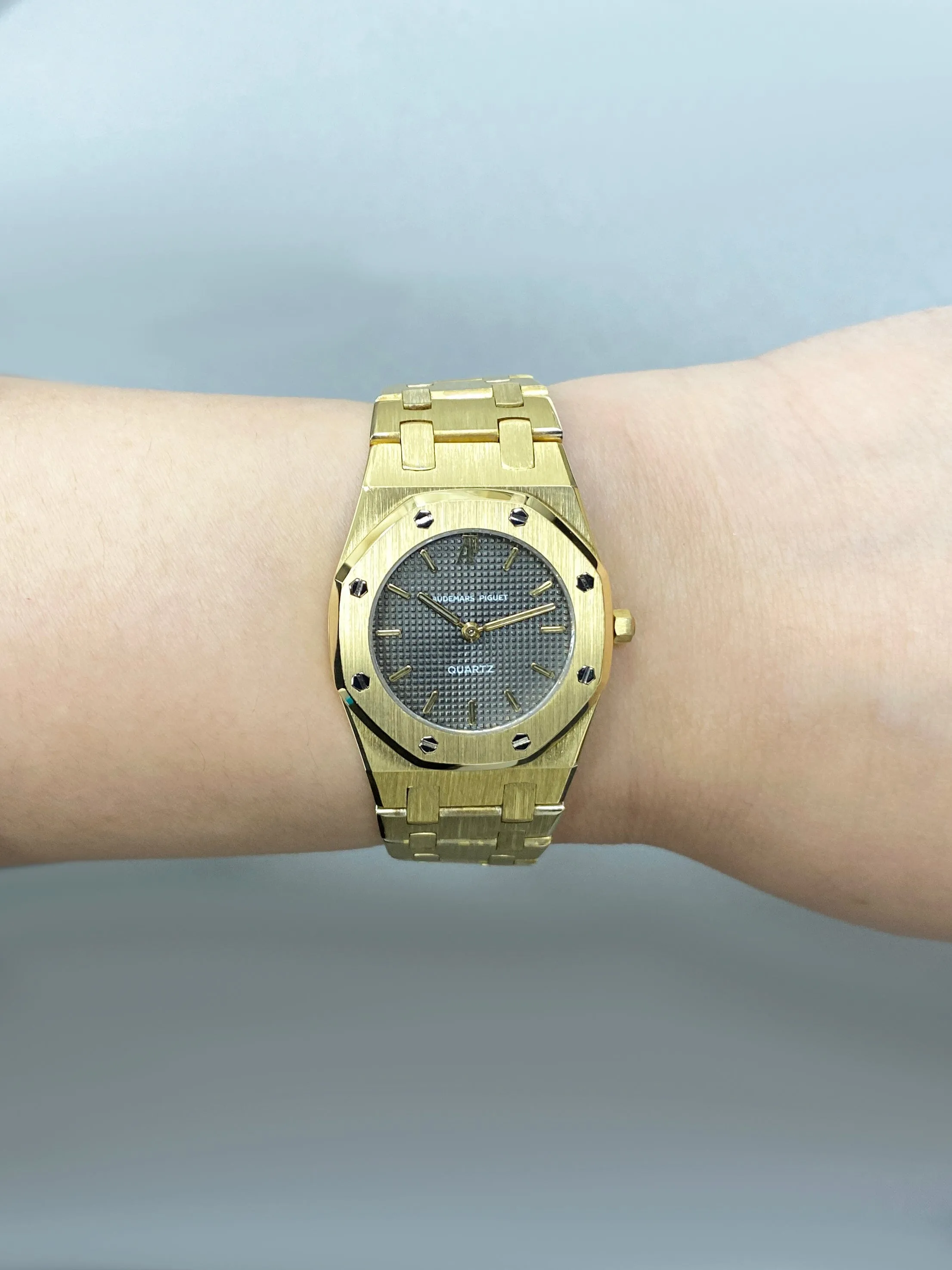 Audemars Piguet Royal Oak 6007BA 18K Yellow Gold Ladies Watch