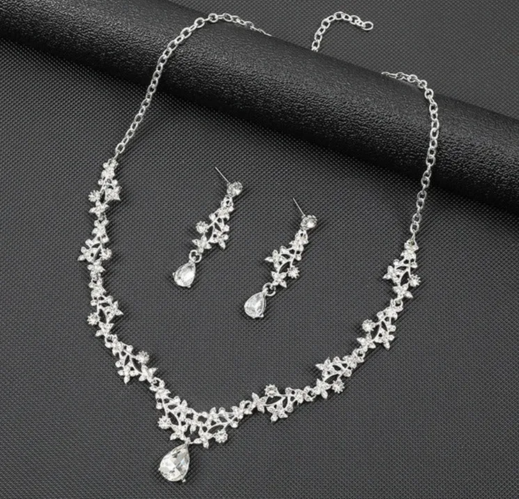 Bridal necklace and earrings two-piece set for women short drop-shaped pendant temperament versatile clavicle chain