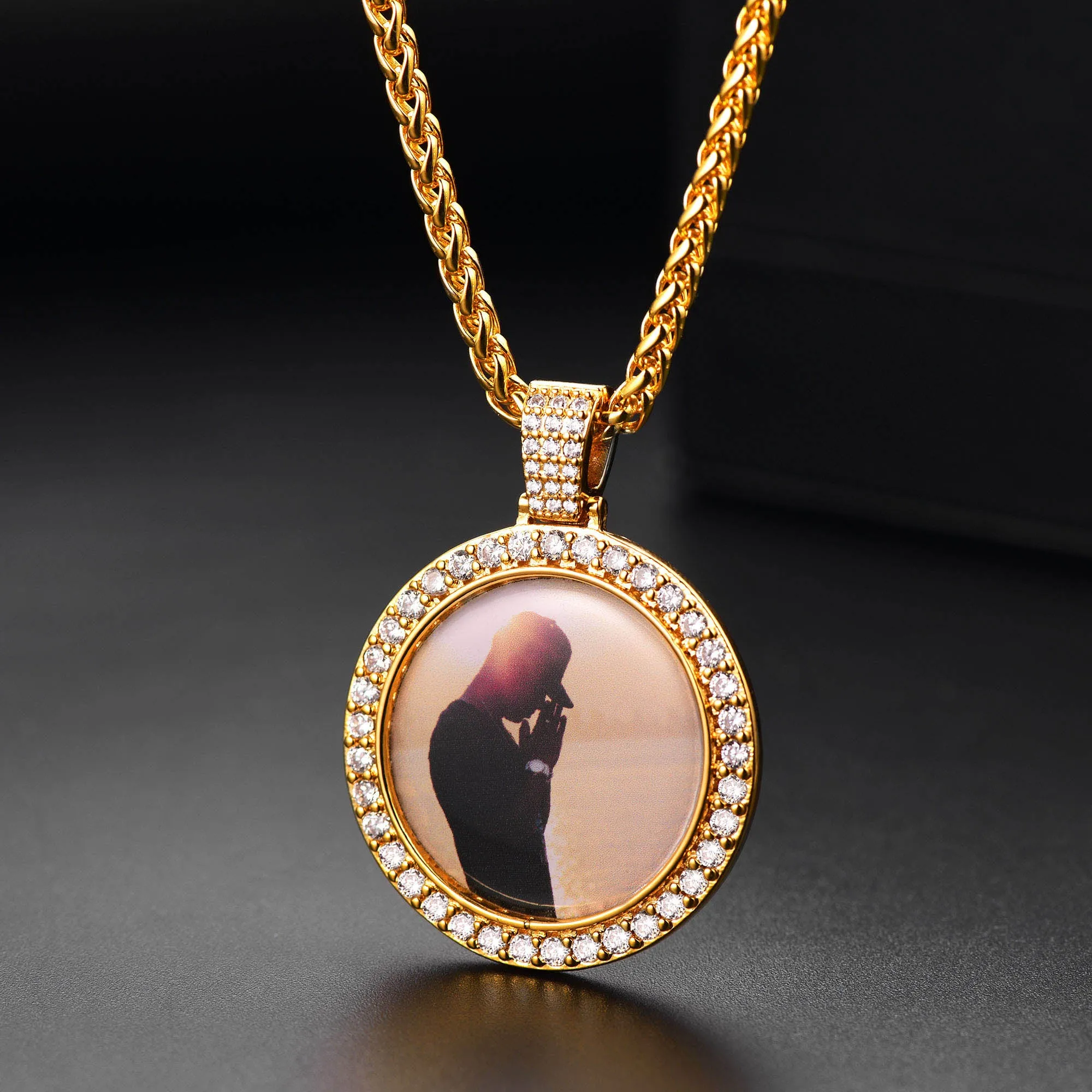 Customized Cubic Zircon Picture Circle Necklace Photo Pendant for Men