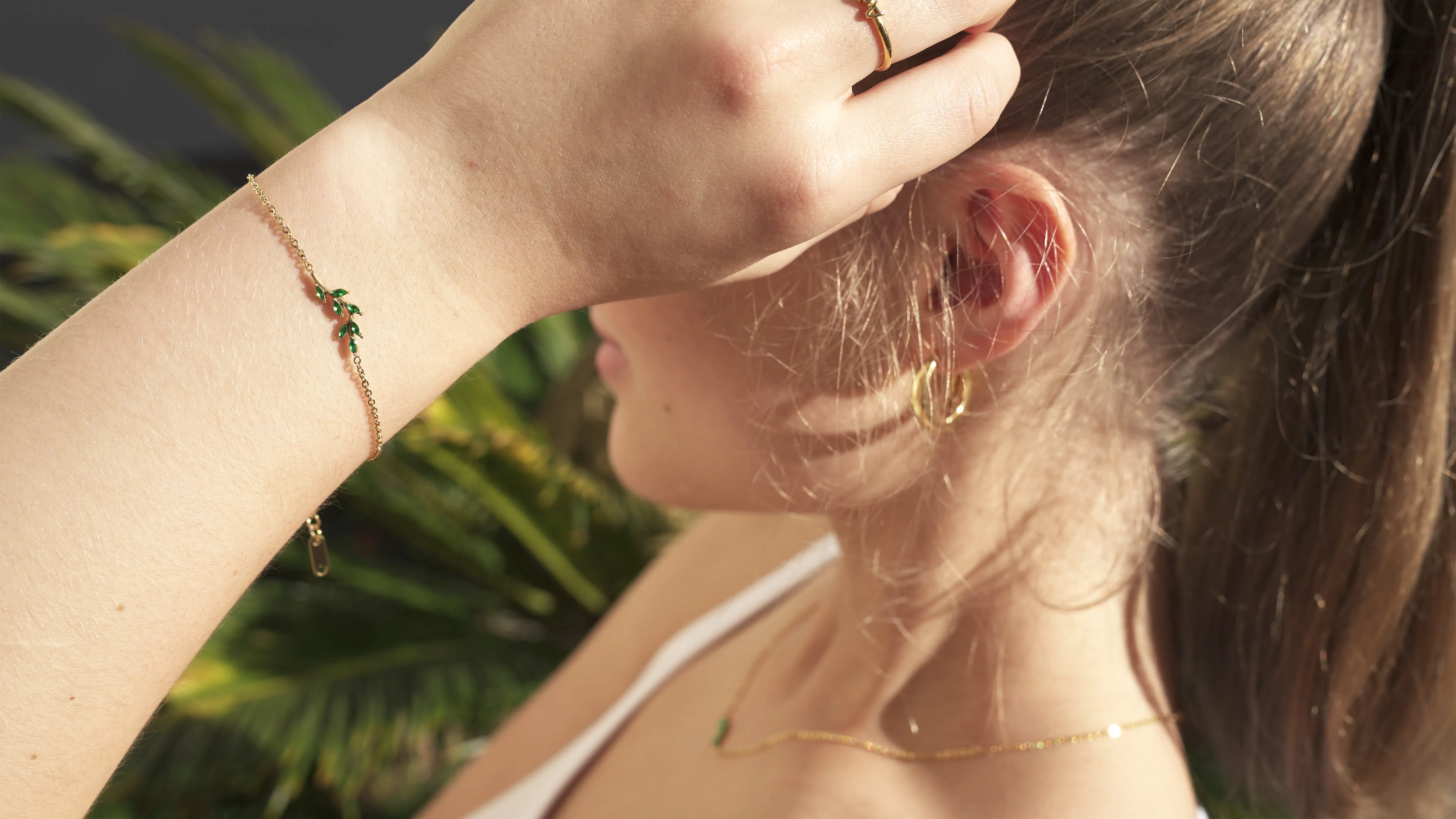 Delicate Tree Branch Design Bracelet