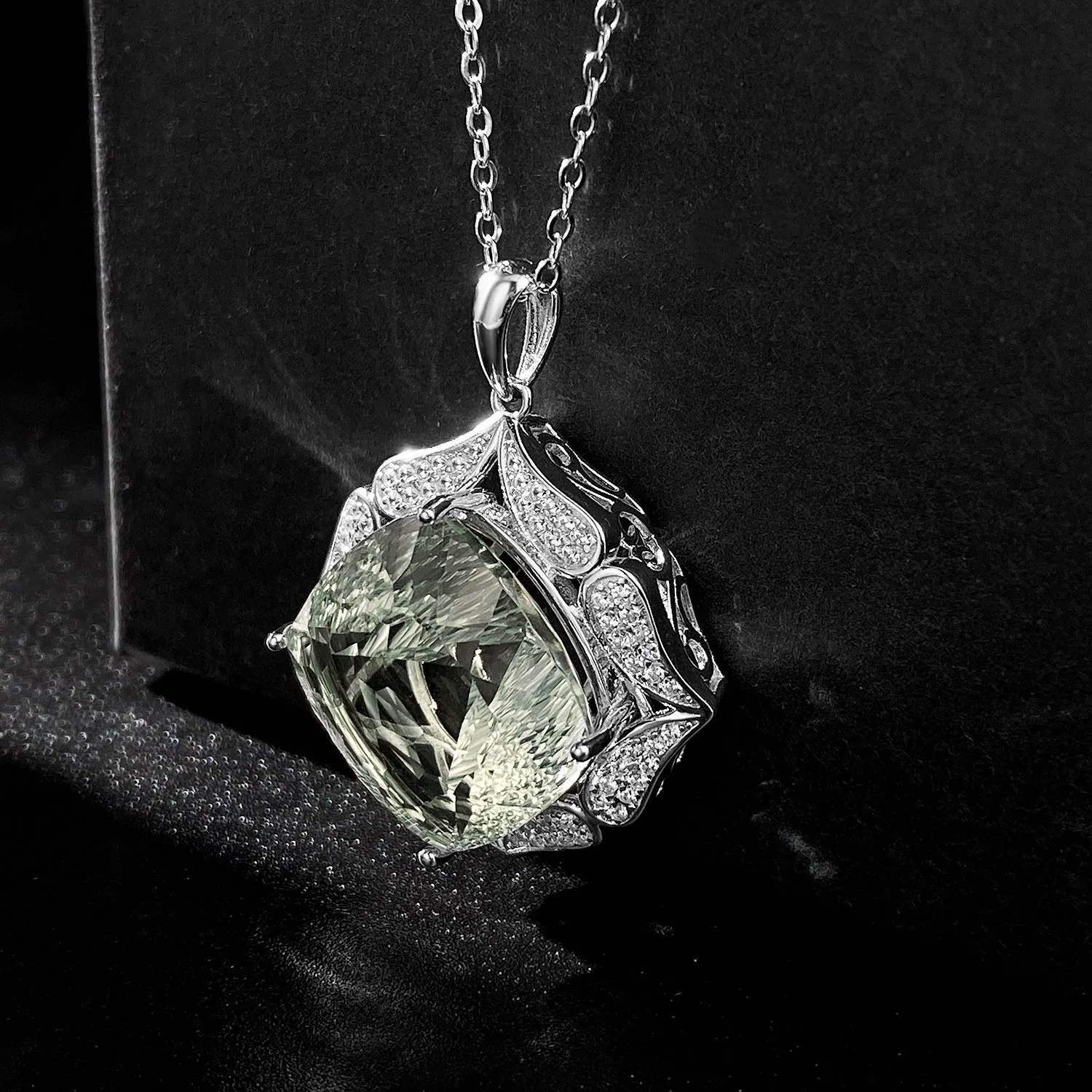 Luxury S925 Silver Set Large Natural Green Crystal Pendant High-grade Jewelry