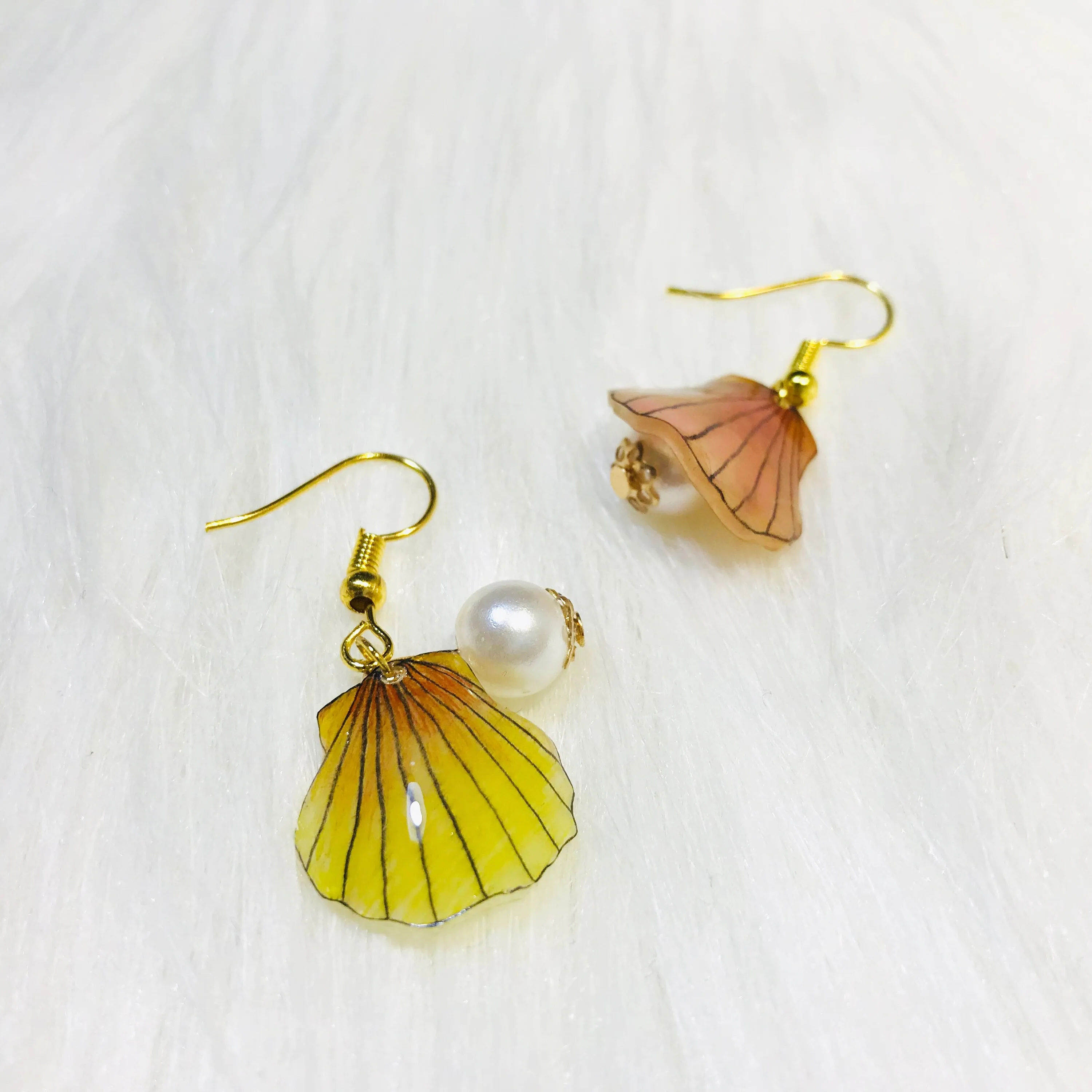 Magik "Shell with Pearl" 3D Shrinky Dinks Earring