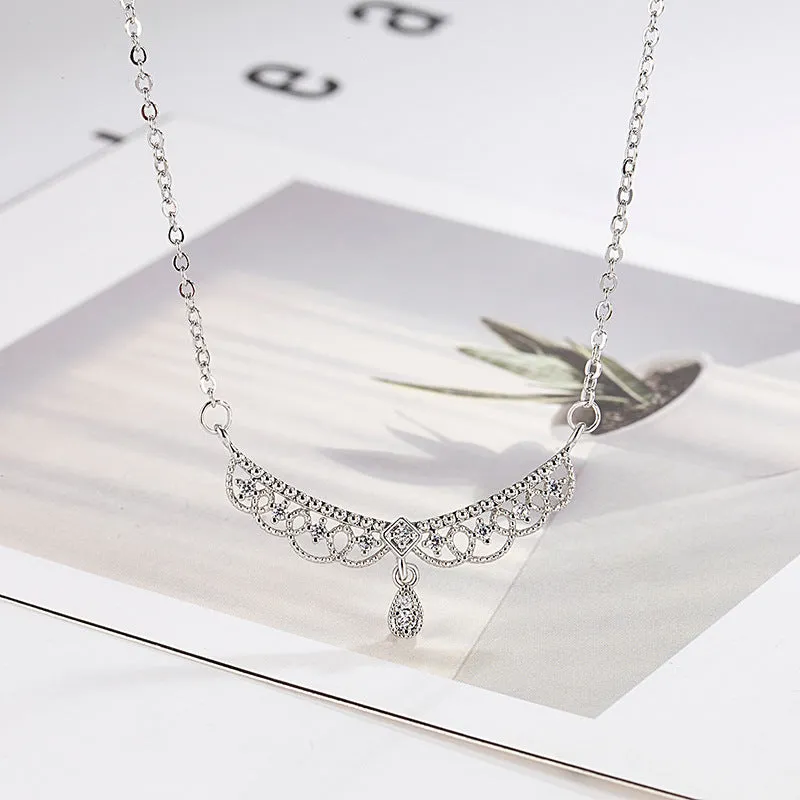 N2512 - Lace hollow pattern wings zircon necklace