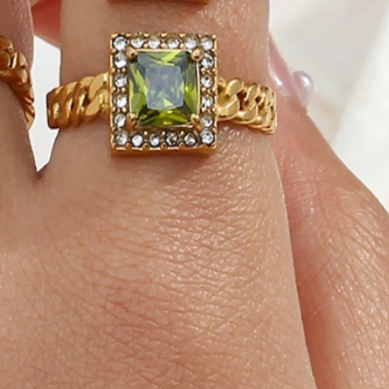 PERIDOT SPARKLES  - ADJUSTABLE WATERPROOF GOLD RING