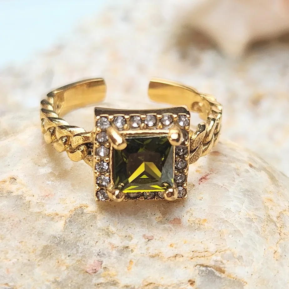 PERIDOT SPARKLES  - ADJUSTABLE WATERPROOF GOLD RING