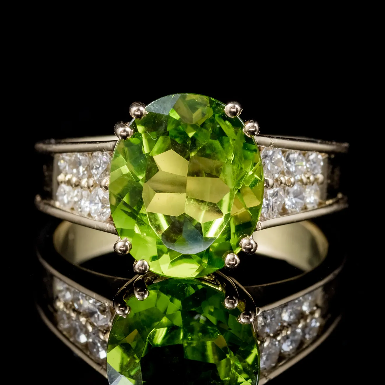 Vintage French Peridot Diamond Ring 18Ct Gold